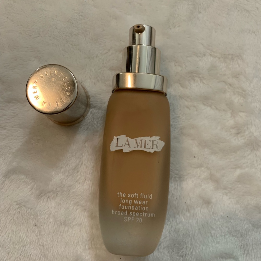 LA MER soft fluid foundation